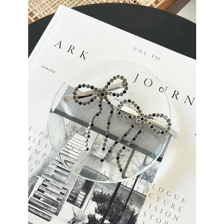 ブラック | PEARL BIJOU RIBBON PIN/パールビジューリボンピン | CALNAMUR