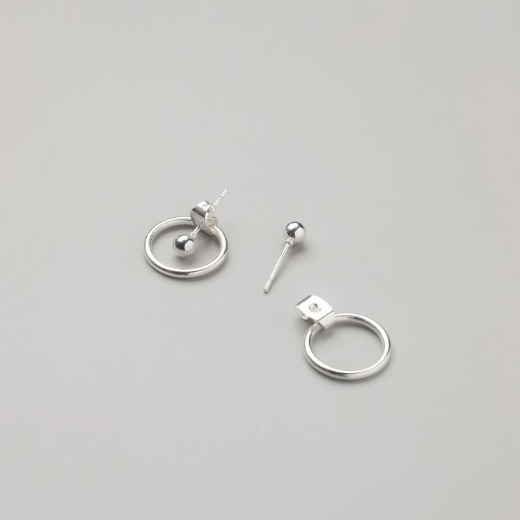 little フルムーンメタルピアス | Matthewmark  | 詳細画像2 