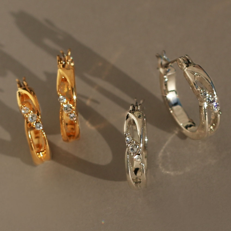 ピアス
