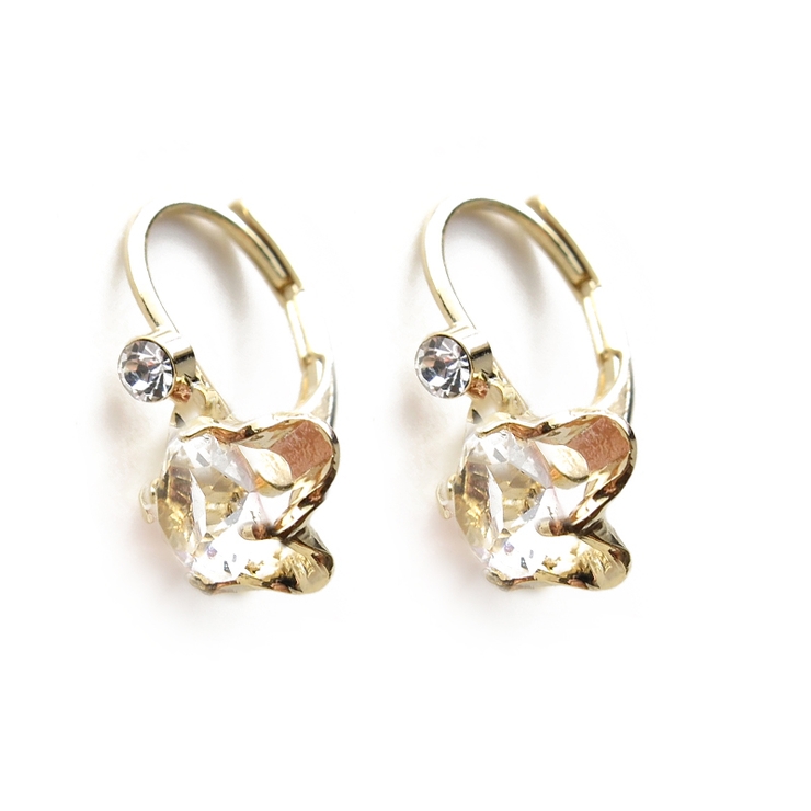 ピアス