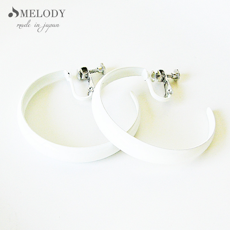 ホワイト色 | イヤリング K18GP 大ぶり | Melody　Accessory