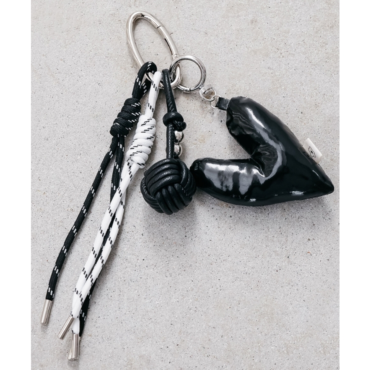 ブラック | 中綿ハートチャーム バッグ対応 キーホルダー | mili an deni