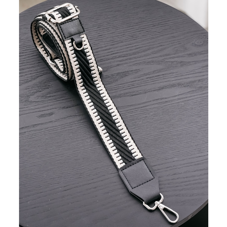 ブラック×アイボリー | マルチストラップ ネイティブ柄 スマホ対応 | mili an deni