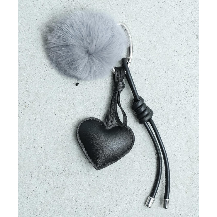 グレー | フェイクレザーハートファーチャーム リアルファー フェイクレザー | mili an deni