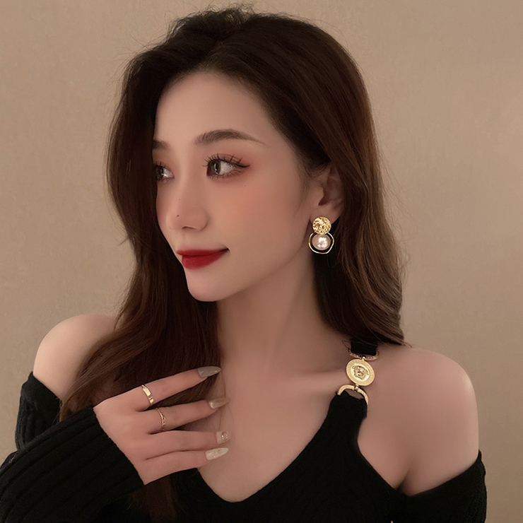 MAYU 古し 3フェイクパール片耳ピアス 片耳用