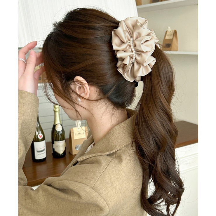 ベージュ | パールバナナクリップサテン風ヘアクリップ | Miniministore