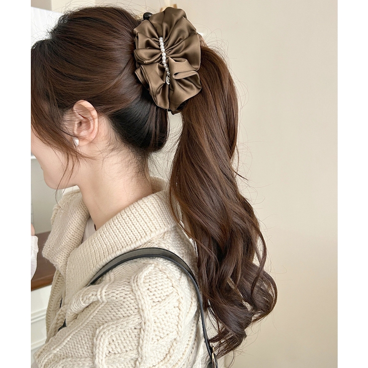 ブラウン | パールバナナクリップサテン風ヘアクリップ | Miniministore
