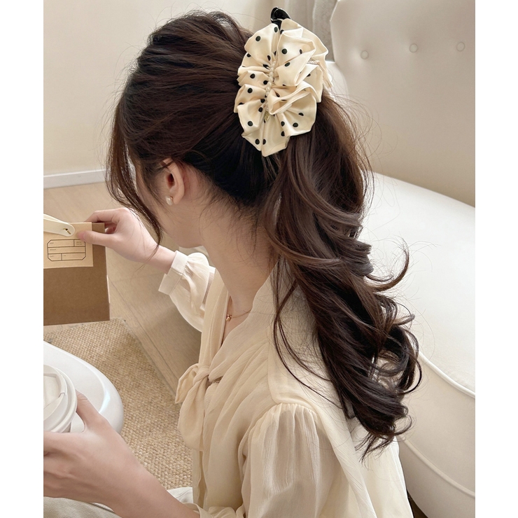 アイボリー*ドット柄 | パールバナナクリップサテン風ヘアクリップ | Miniministore
