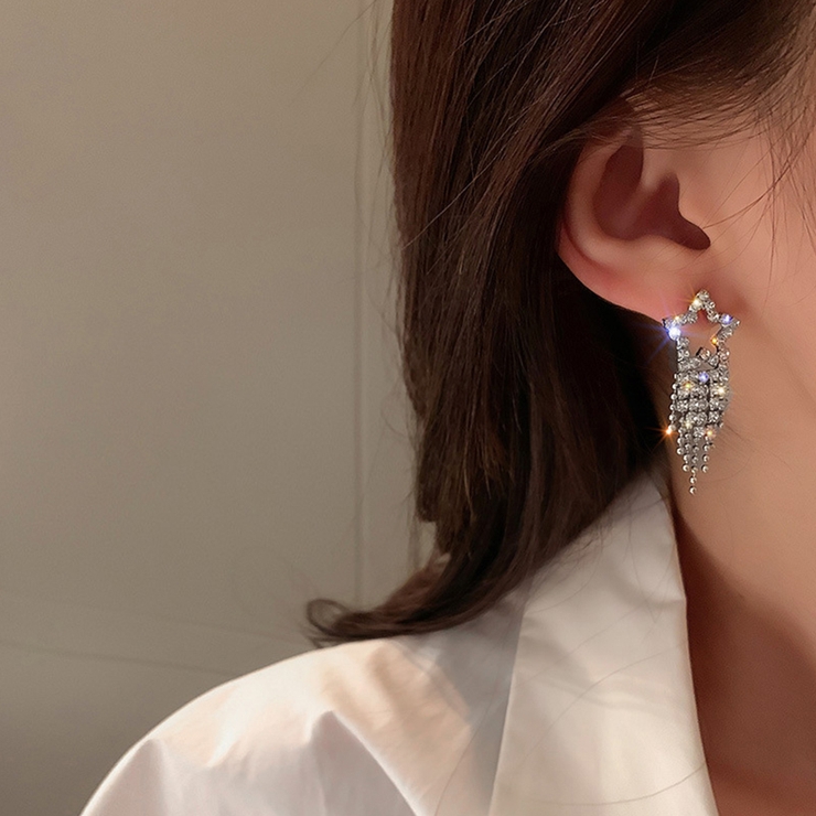 キラキラスターピアス揺れる大人可愛い 品番 Ii Miniministore ミニミニストア のレディースファッション通販 Shoplist ショップリスト