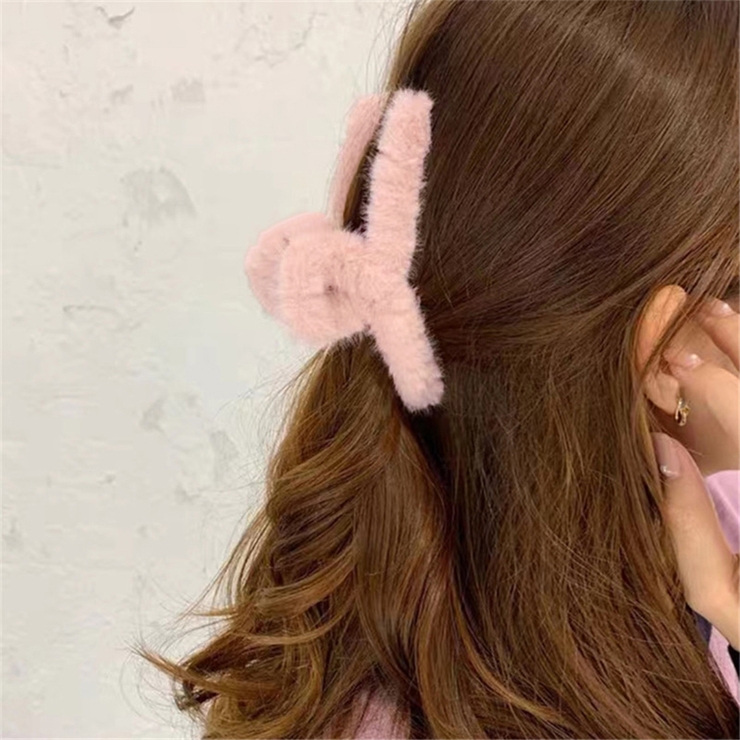 モコモコヘアクリップ 韓国風 バンスクリップ[品番：II000006070