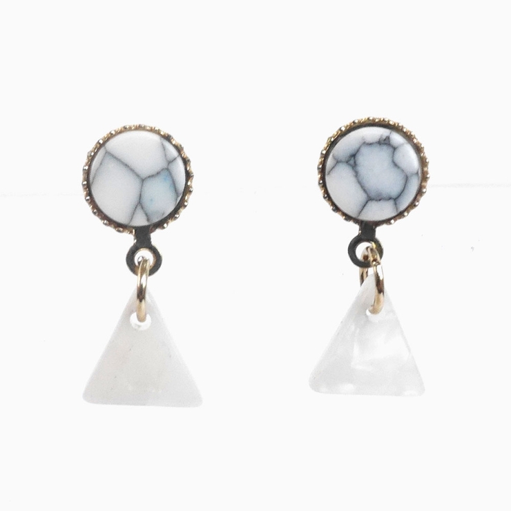 ホワイト | トルコカラージオメトリーピアス 幾何学小ぶりエスニック | monamona