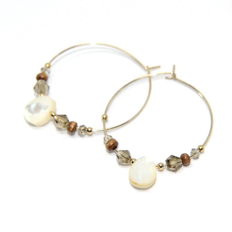 フープ型ビーズ＆涙シェルピアス | monamona | 詳細画像4 