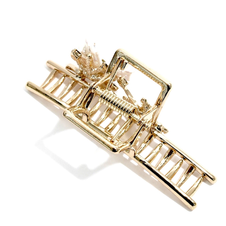 すかしメタルバンスパール花モチーフバロックパールヘアアレンジ大人ヘアー 品番 Sura Monamona モナモナ のレディースファッション通販 Shoplist ショップリスト