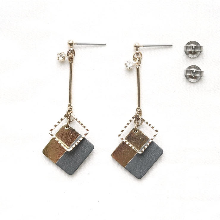 グレー | ツートンカラー下がりピアス | monamona