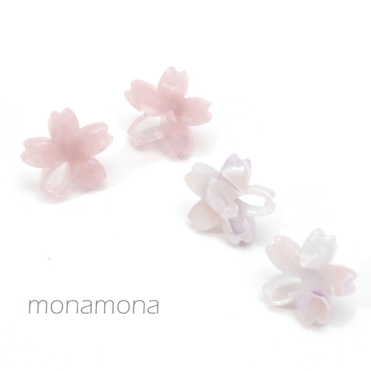 サクラモチーフピアス 樹脂ポスト金属アレルギー花フラワーカジュアルかわいい華奢 … | monamona | 詳細画像1 