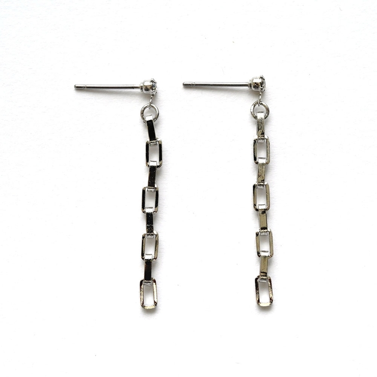 シルバー | スリムさがりチェーンピアス | monamona