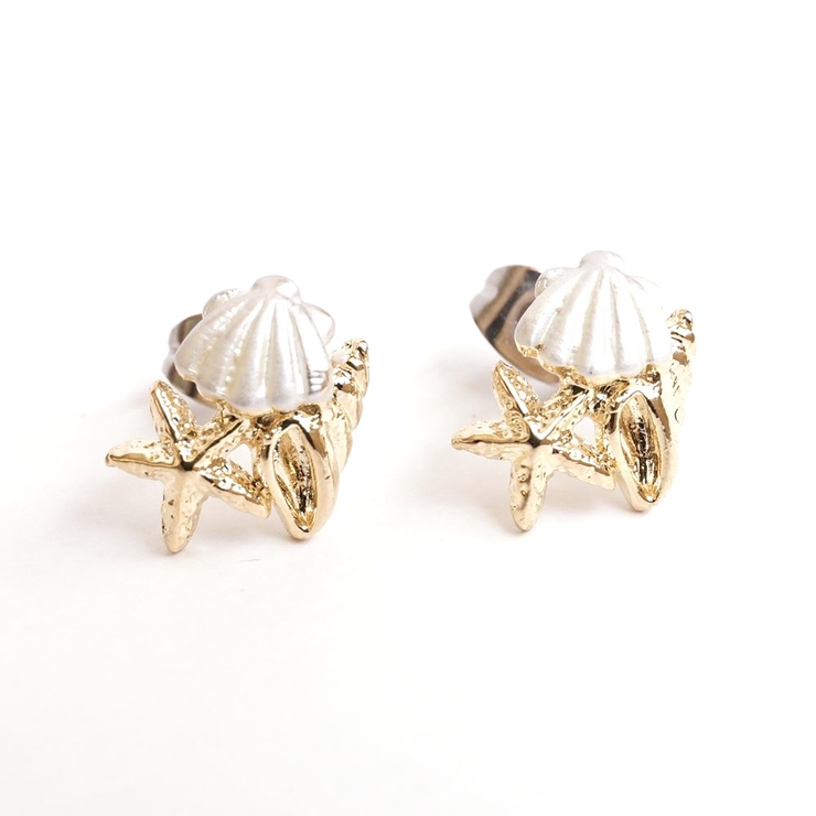ゴールド | シェルスターフィッシュマリンピアス 貝ヒトデ ゴールド 小ぶり | monamona