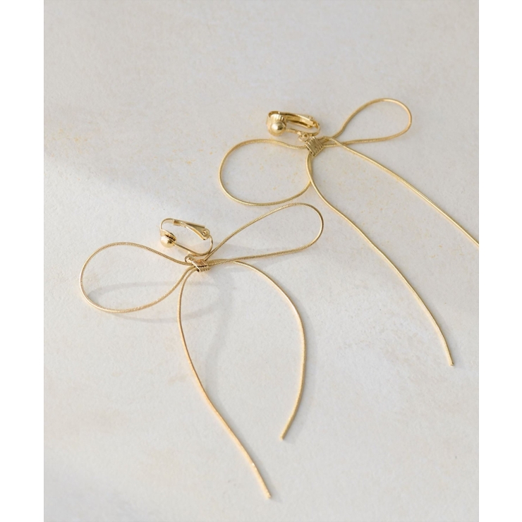 【natural couture】スイングリボンイヤリング | NICE CLAUP / OLIVE des OLIVE　OUTLET | 詳細画像1 
