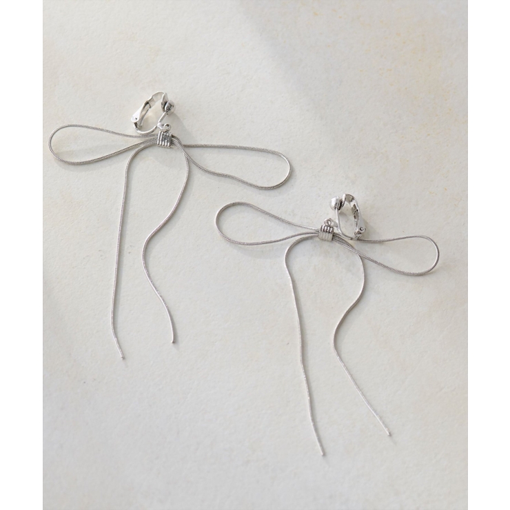 【natural couture】スイングリボンイヤリング | NICE CLAUP / OLIVE des OLIVE　OUTLET | 詳細画像3 