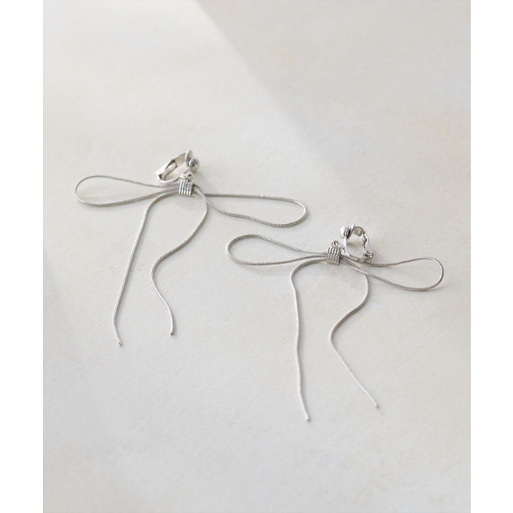 【natural couture】スイングリボンイヤリング | NICE CLAUP / OLIVE des OLIVE　OUTLET | 詳細画像4 