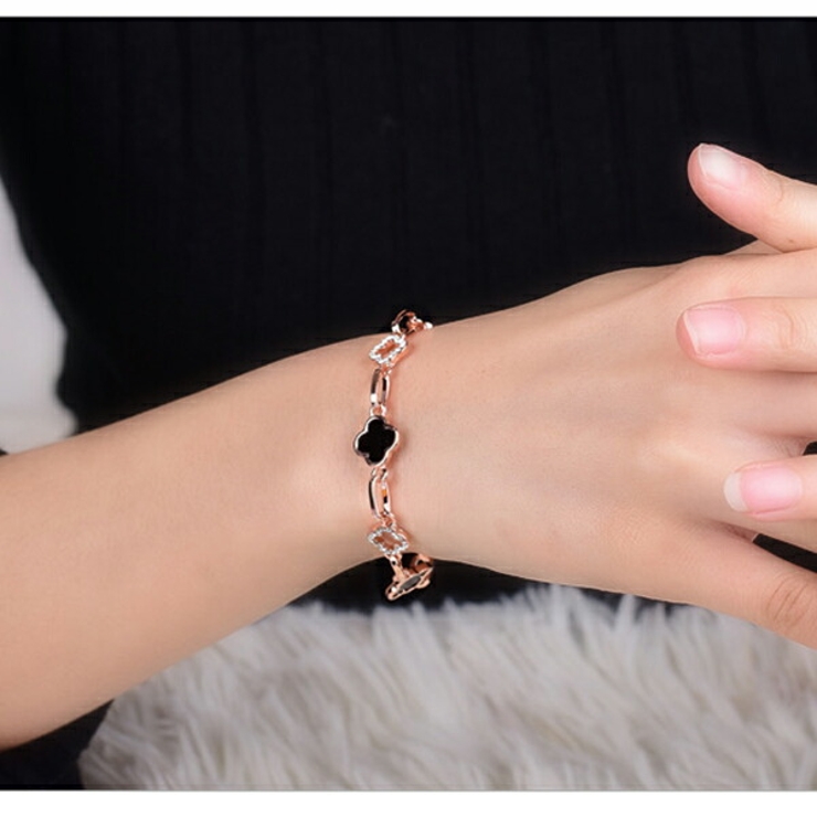 クローバーデザインブレスレット アクセント ゴールド[品番