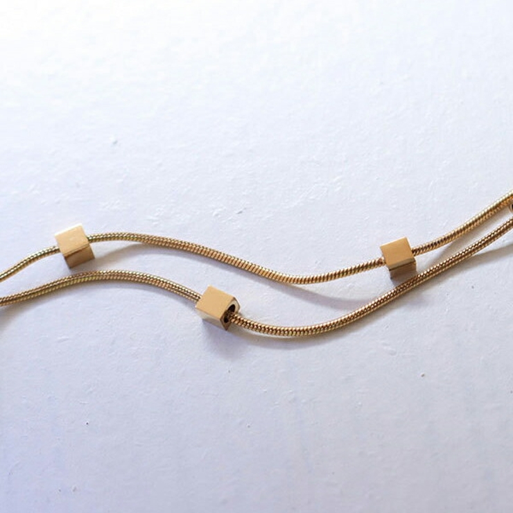 ab003
