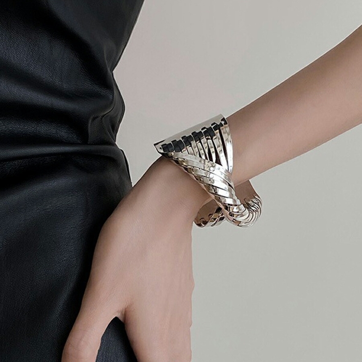 シルバーデザインボリュームバングル レディース 存在感抜群 | SLENDER | 詳細画像1 