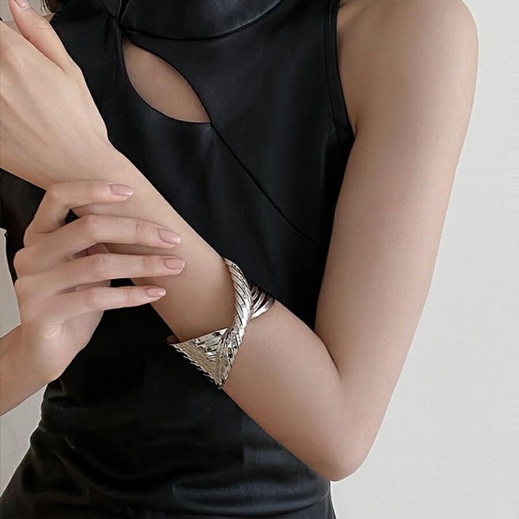 シルバーデザインボリュームバングル レディース 存在感抜群 | SLENDER | 詳細画像2 