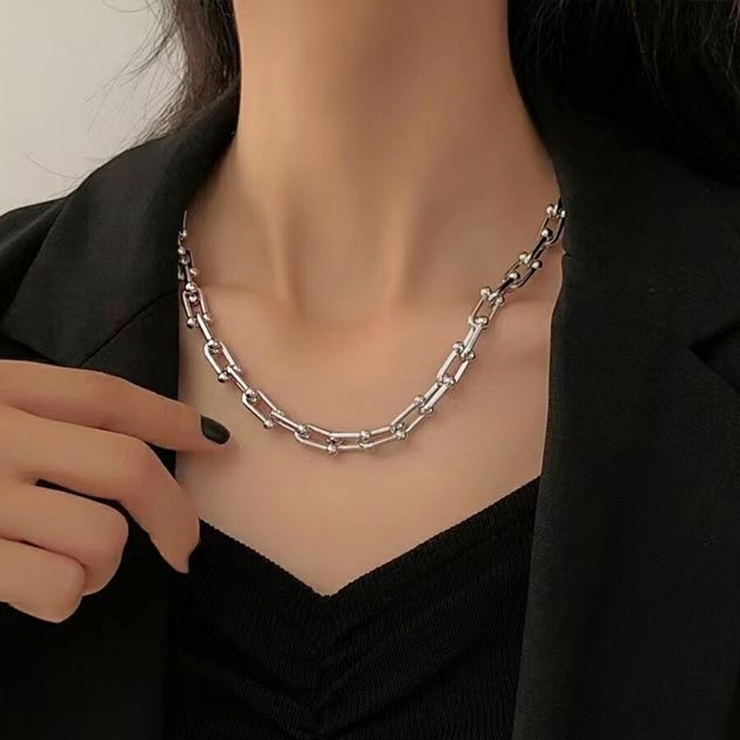 繊細なデザインが魅力的★【CHANEL】チェーンネックレス 華奢なチェーンが繊細なデザインのステーションネックレス[品番