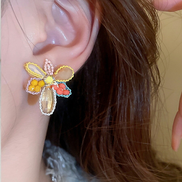 フラワービジューデザインピアス かわいい 個性的 | SLENDER | 詳細画像3 