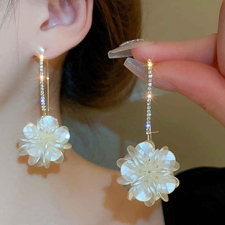アクリルレースフラワーストーン付きロングピアス 大ぶり 存在感