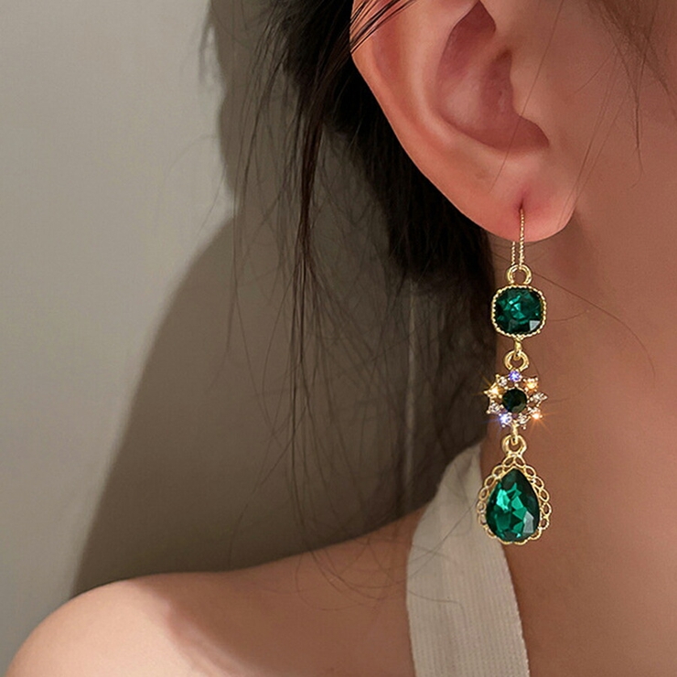 ラインストーン水滴形ピアス グリーン 存在感抜群 | SLENDER | 詳細画像3 