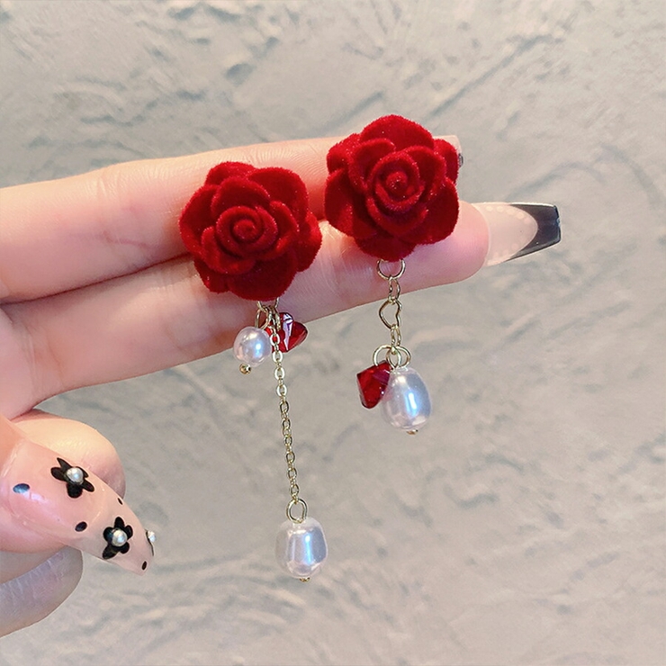 ベルベットフラワーパールピアス レッド 存在感抜群 | SLENDER | 詳細画像1 