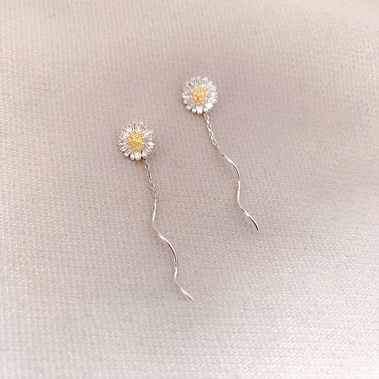 フラワーチェーンピアス 菊の花 シルバー925 | SLENDER | 詳細画像3 