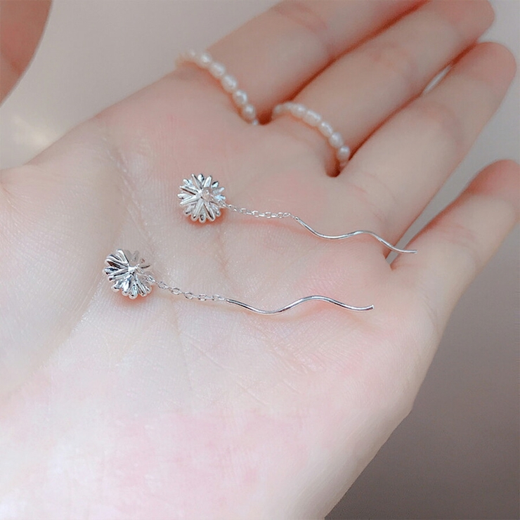 フラワーチェーンピアス 菊の花 シルバー925 | SLENDER | 詳細画像4 