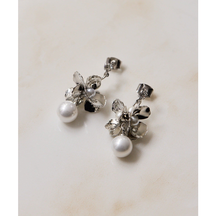 SV | 【ear PAPILLONNER】ポンポンフラワーピアス | PAL GROUP OUTLET