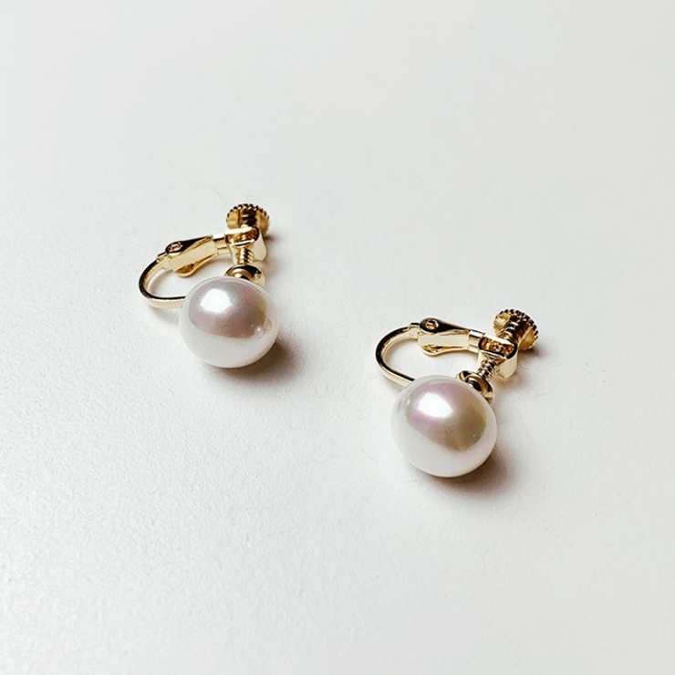 無難に見せないパールアクセ☆