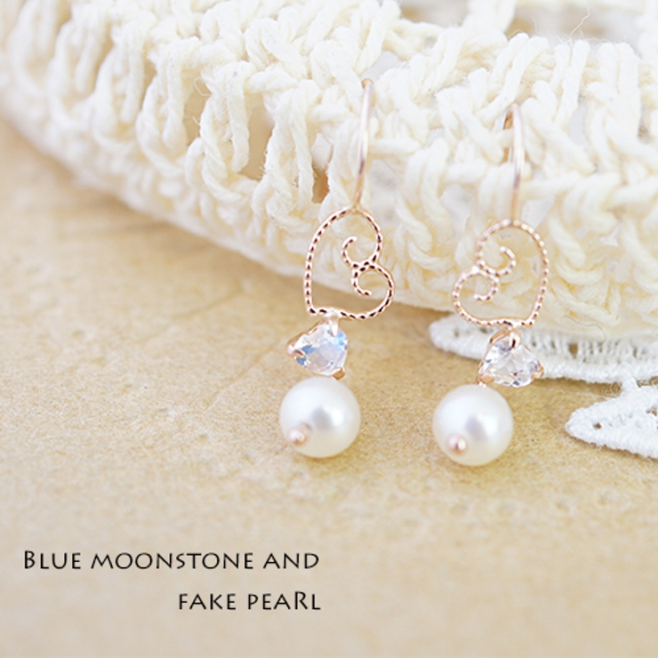 ピンクゴールドのハートとブルームーンストーンのハート 真珠パールの3つが揺れる … | アクセサリーショップPIENA | 詳細画像1 