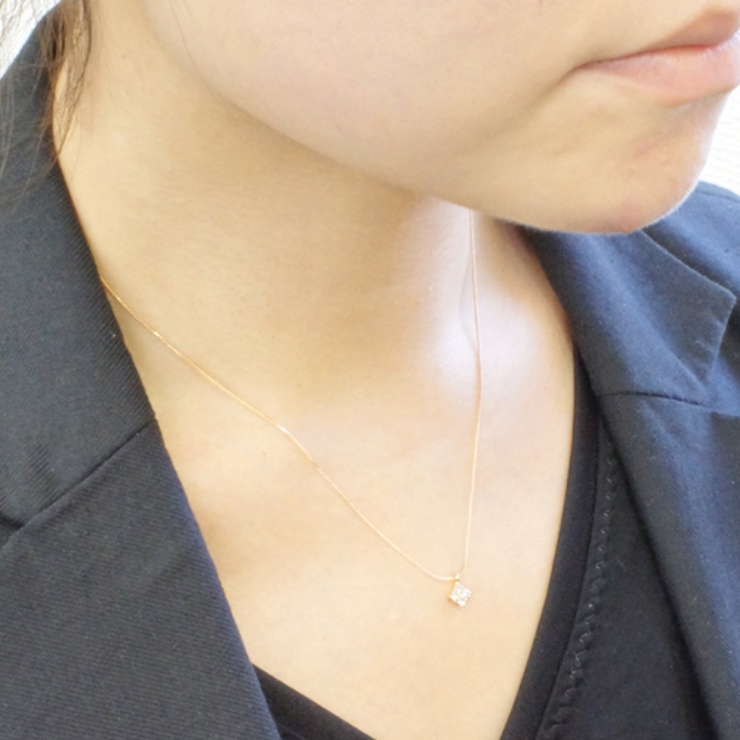 ４石がぎゅっと集まったスクエアネックレス ３種類から ペンダント ネックレス 品番 Pena アクセサリーショップpiena アクセサリーショップピエナ のレディース ファッション通販 Shoplist ショップリスト