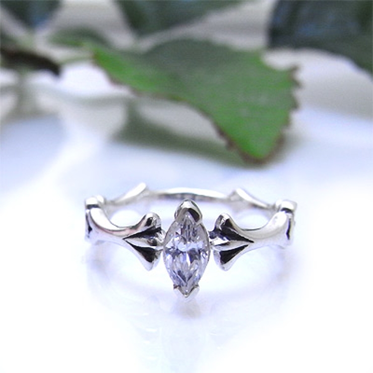 シルバー925キュービックジルコニアマーキースカットのピンキーリング | アクセサリーショップPIENA | 詳細画像1 