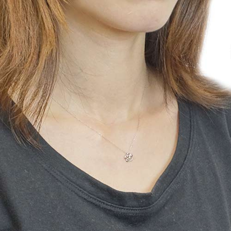 天然ダイヤモンドが輝く フラワーモチーフペンダントネックレス | アクセサリーショップPIENA | 詳細画像8 