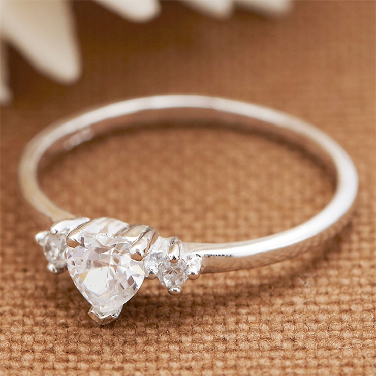 ハート型にカットされた一粒のキュービックジルコニアがキラめくリング ピンキーリン… | アクセサリーショップPIENA | 詳細画像1 