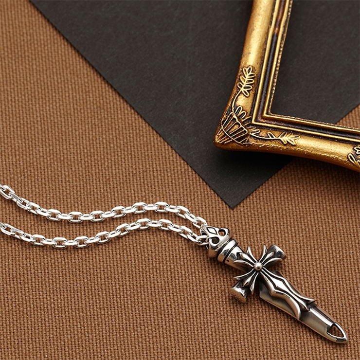 Chrome Hearts 剣のペンダント ネックレス シルバー クロム