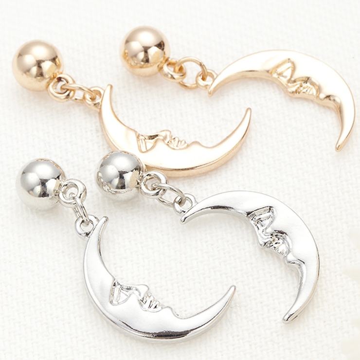 スタッドピアス 顔が描かれた三日月のピアス ムーン | アクセサリーショップPIENA | 詳細画像1 