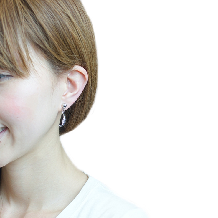 スタッドピアス 顔が描かれた三日月のピアス ムーン | アクセサリーショップPIENA | 詳細画像8 