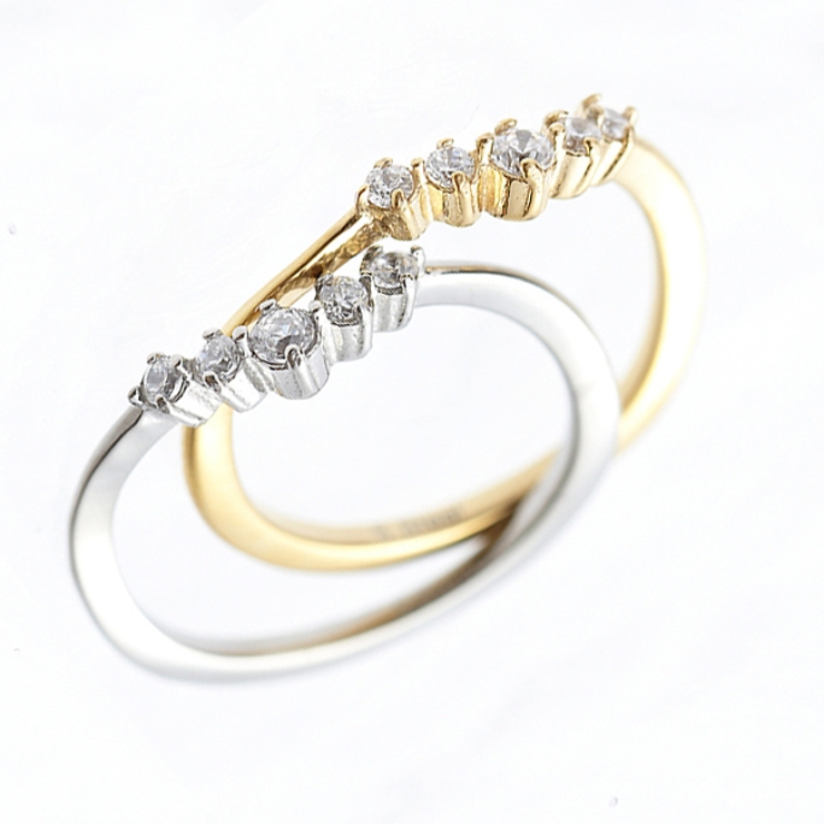 細身リング V字に並んだキュービックジルコニアが輝くリング サイズ3号～13号 | アクセサリーショップPIENA | 詳細画像1 