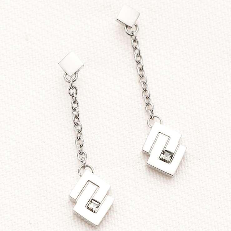 レディース スタッドピアス 凹 | アクセサリーショップPIENA | 詳細画像1 