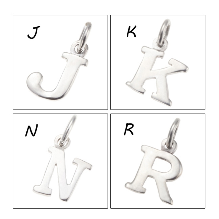 ペンダントトップ イニシャル シンプル | アクセサリーショップPIENA | 詳細画像3 