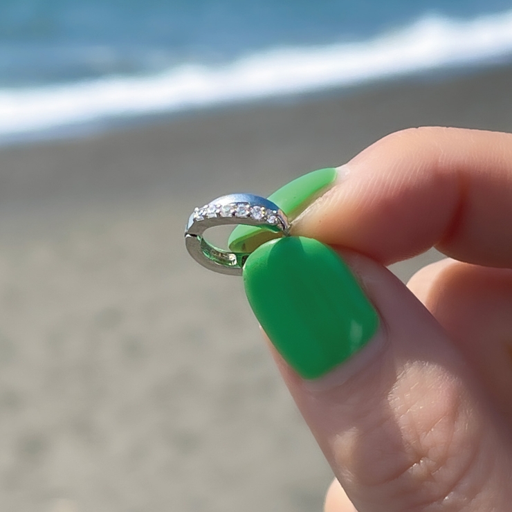 キュービックジルコニア デザインエタニティフープ ノンアレルギーピアス | アクセサリーショップPIENA | 詳細画像6 
