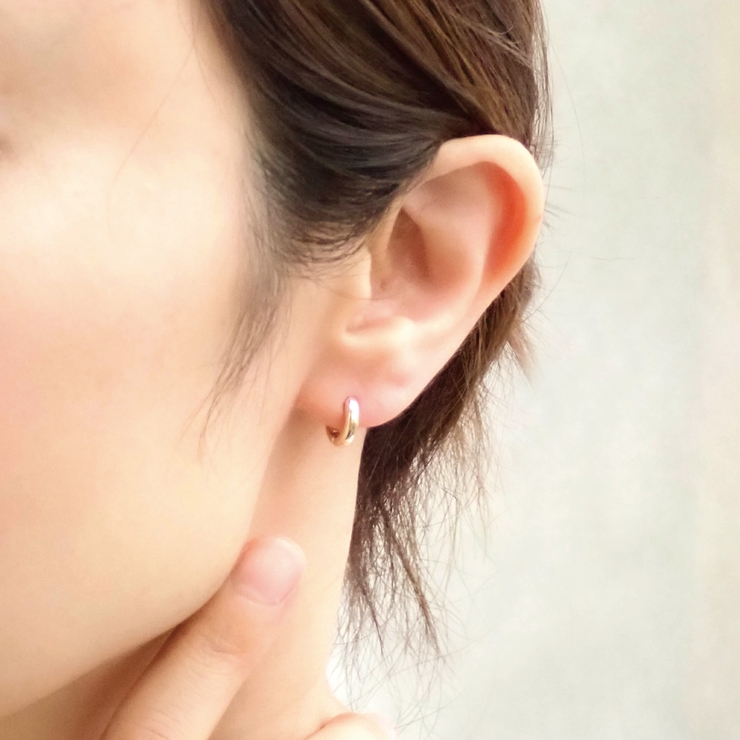 ふっくらした形が可愛い カチッと止まるワンタッチフープピアス 中折れタイプ | アクセサリーショップPIENA | 詳細画像4 